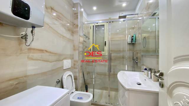 Vlore, shitet apartament Kati 7, 40 m² 1.400 Euro/m2 (Rruga Murat Terbaci)