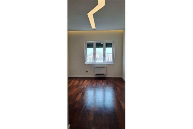 ofert 2+1 Kati 8, 125 m² 1.500 Euro