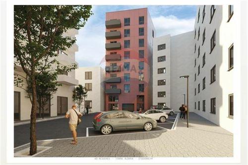 Tirane, shitet apartament 2.300 Euro/m2 (tek higjena)