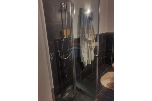 Tirane, shitet apartament 1+1 Kati 5, 59 m² 48.700 Euro (Prane Qtu)