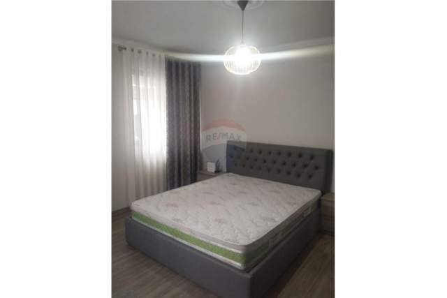 Tirane, jepet me qera apartament 2+1 Kati 1, 104 m² 400 Euro (Don Bosko)