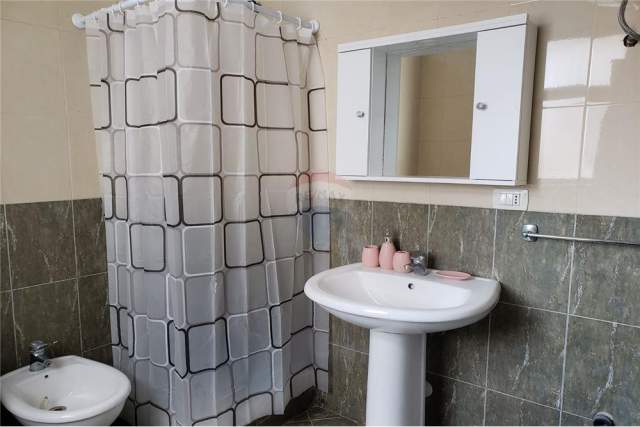 Tirane, jepet me qera apartament Kati 6, 60 m² 400 Euro (myslym shyri)