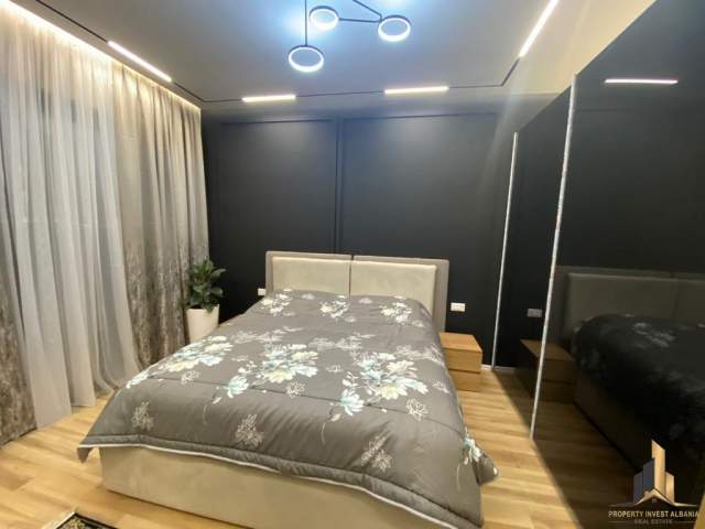 Tirane, jepet me qera apartament 1+1+BLK Kati 6, 75 m² 850 Euro (Square 21)