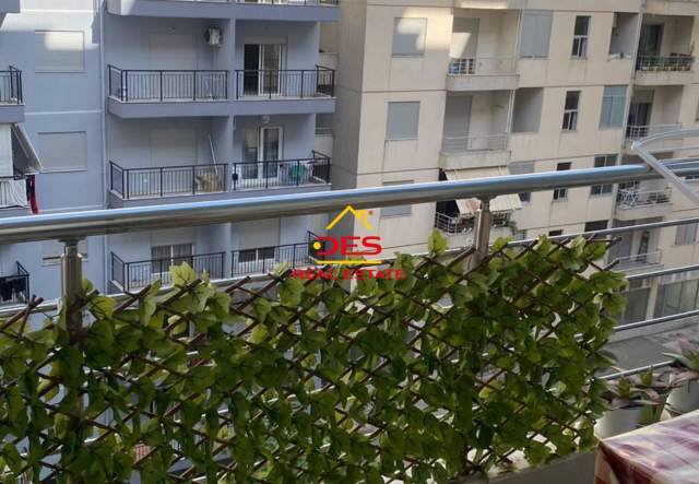Vlore, shitet apartament 1+1+BLK Kati 7, 70 m² 75.000 Euro (Rruga Çajupi, Vlorë)