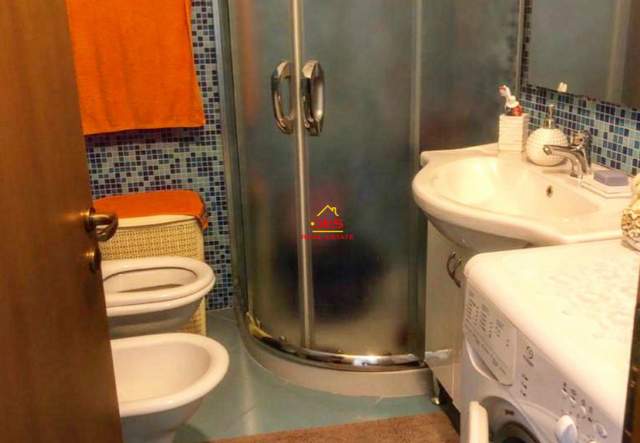 Vlore, shitet apartament 2+1+BLK Kati 4, 115 m² 150.000 Euro (Rruga Murat Terbaci)