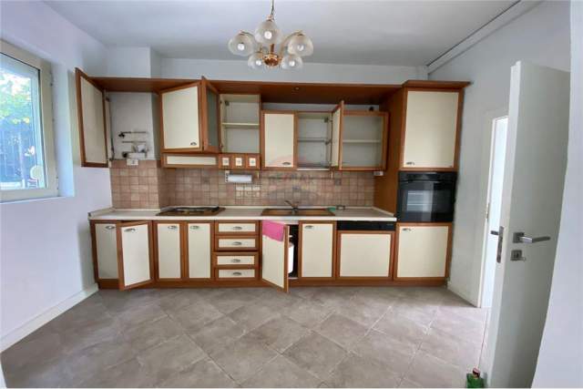 Tirane, shitet Vile 3+1+A+BLK Kati 4, 225 m² 395.000 Euro (Ifran Tomini)