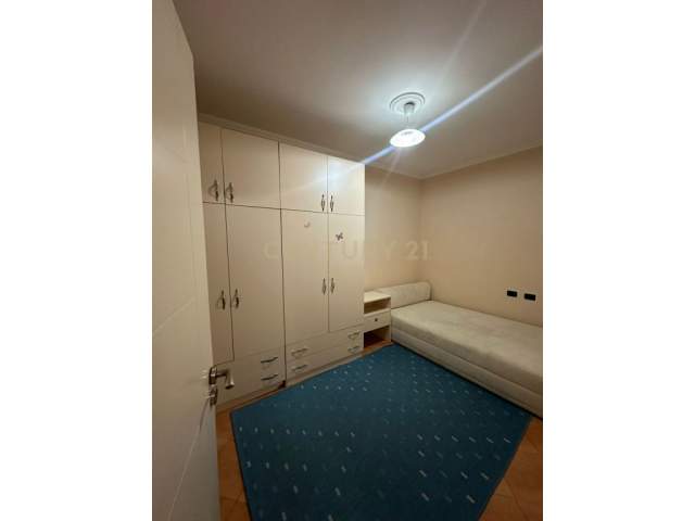 Tirane, jepet me qera apartament 2+1 Kati 4, 80 m² 550 Euro (Komplekset Delijorgji)