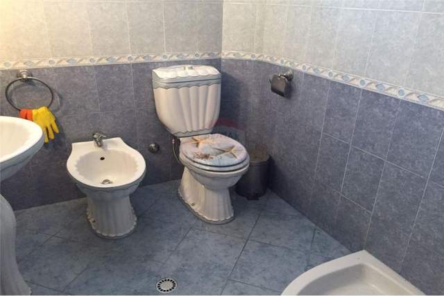 Tirane, jepet me qera apartament 2+1 Kati 3, 100 m² 430 Euro (Jordan Misja)