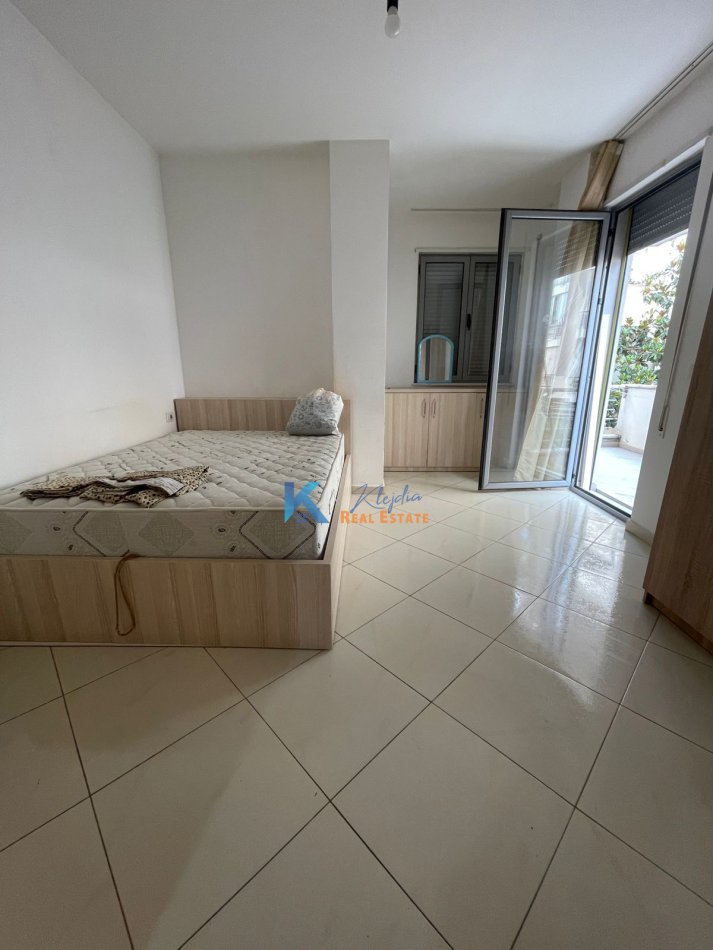 Tirane, jepet me qera apartament 1+1 Kati 2, 65 m² 450 € (Don Bosko, afer Vizion Plus)