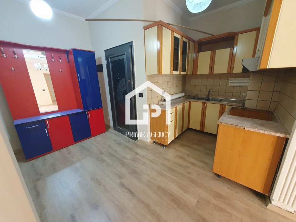 SHITET APARTAMENT 2+1/Zona: Misto Mame/ KOMPLEKSI DERVENI