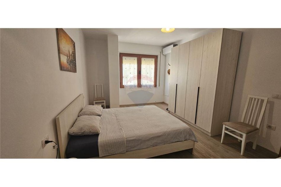Tirane, jepet me qera apartament 2+1 Kati 3, 100 m² 650 € (Rruga &quot;Islam Alla&quot; - Rruga e Kavajës)