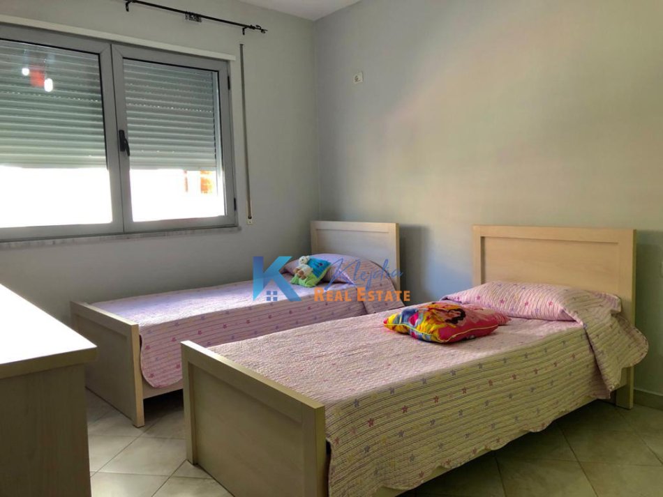 Tirane, jap me qera apartament 1+1+Ballkon Kati 2, 75 m² (afer prokurorise)