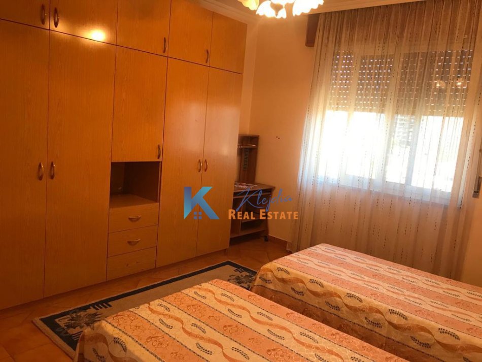 Tirane, jap me qera apartament 2+1+Ballkon Kati 6, 110 m² 650 € (2+1+2 per qira ne Myslym Shyr, rruga Islam Alla)