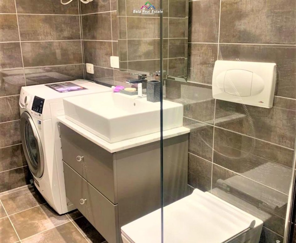 Tirane, jepet me qera apartament 2+1 Kati 4, 95 m² 750 € (21 dhjetori)