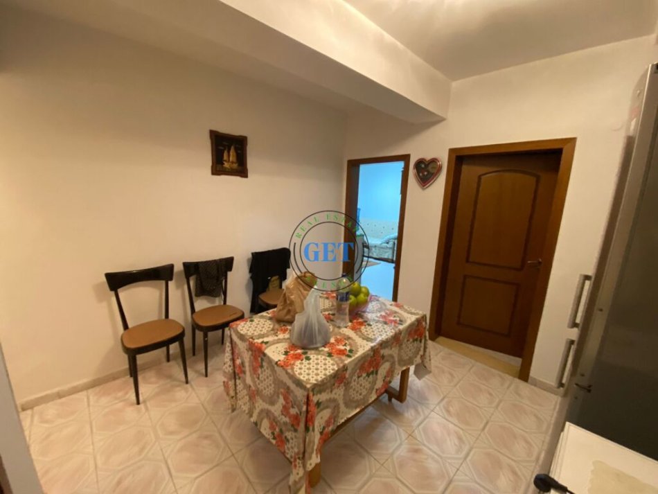 Durres, shitet apartament 2+1 Kati 5, 85 m² 96.000 € (Sheshi Pranvera)