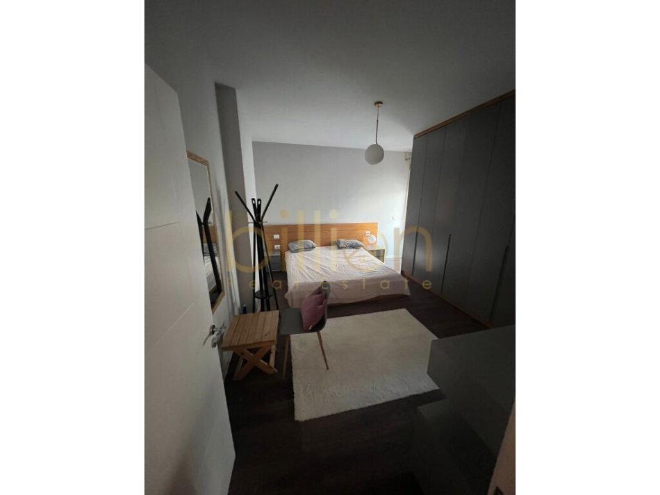 Tirane, jepet me qera apartament 2+1+Ballkon Kati 5, 100 m² 700 € (Kopshti Zoologjik, Tirana, Albania)