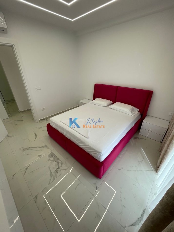 Tirane, jap me qera apartament 1+1+Ballkon Kati 5, 75 m² 650 € (Kodra e Diellit)
