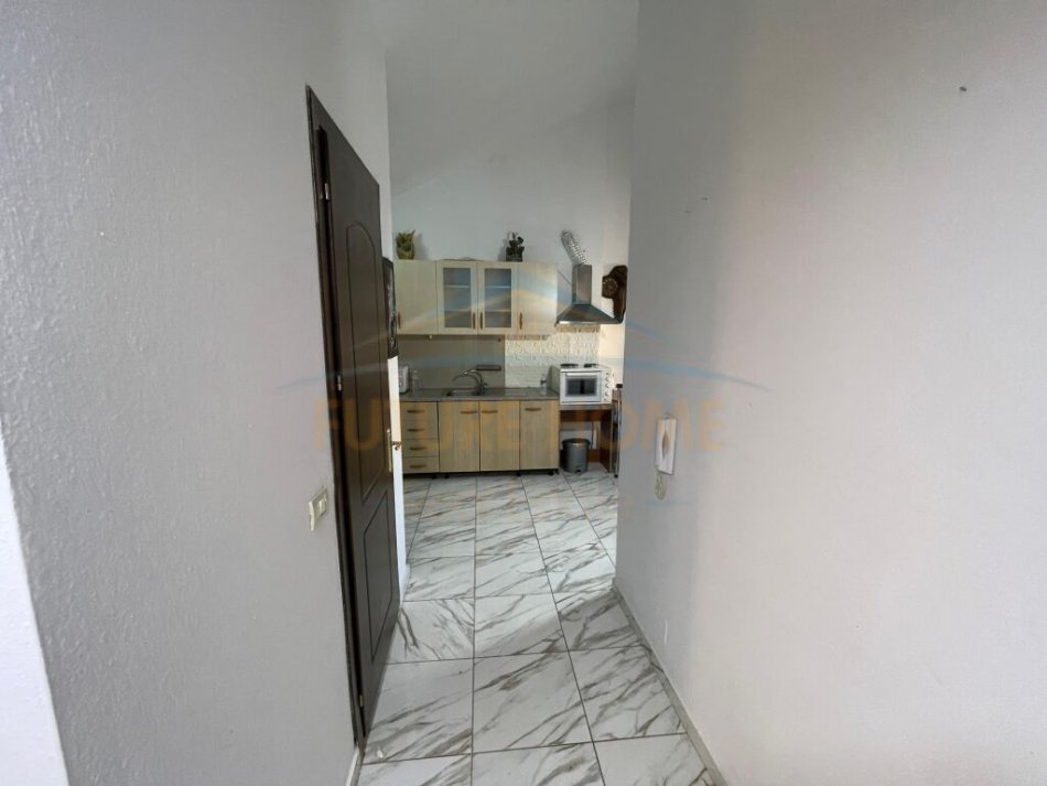 Korce, shitet apartament 1+1 Kati 8, 52 m² 37.000 € (Lagjia 18, Korçë)