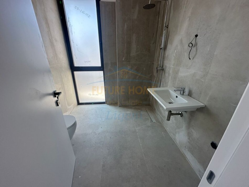 Tirane, jepet me qera apartament 1+1+Ballkon Kati 6, 93 m² 1.300 € (Altana Luxury Residence, Rruga e Kosovareve)
