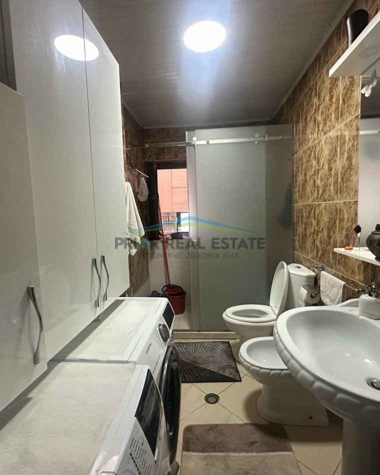 Tirane, shitet apartament 2+1 Kati 0, 135 m² 250.000 € (21 Dhjetori)