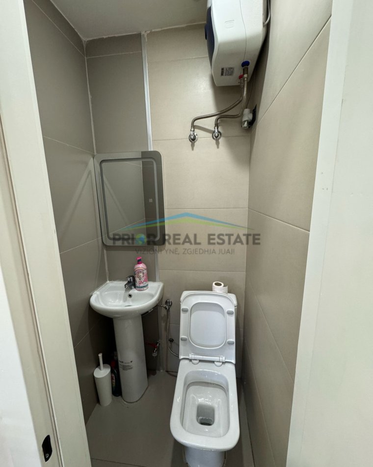 Tirane, shitet Biznes Kend lojrash & bar-kafe Kati 0, 57 m², 13.000euro (Liqeni i Thate)