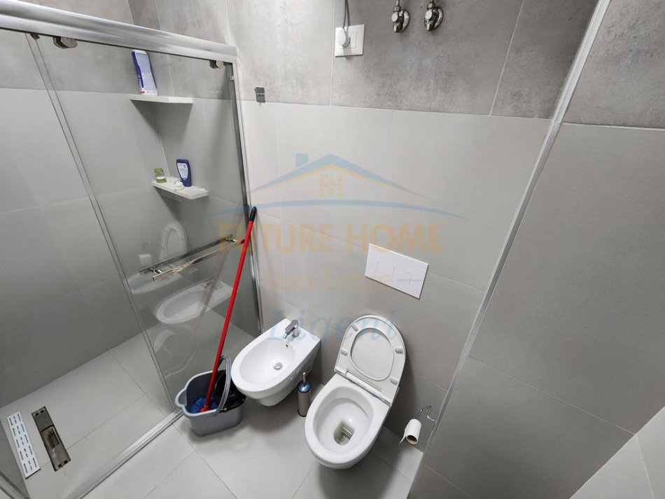 Tirane, jepet me qera apartament 1+1+Parkim, Kati 4, 70 m² 600 € (Unaza e Re, River Residence)
