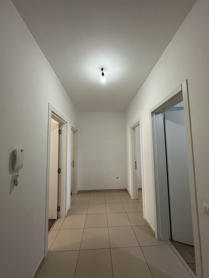 Tirane, jepet me qera apartament 2+1 Kati 3, 90 m² 500 € (Astir)