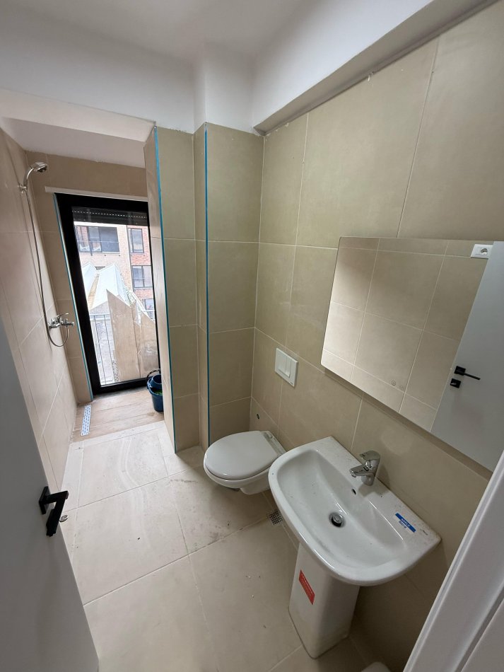 Tirane, jepet me qera apartament 1+1 Kati 4, 70 m² 500 € (Kodra e Diellit 2)