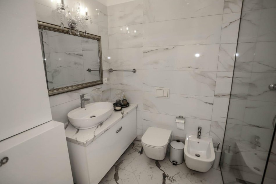 Tirane, jepet me qera apartament 1+1 Kati 6, 78 m² 850 € (Square 21)