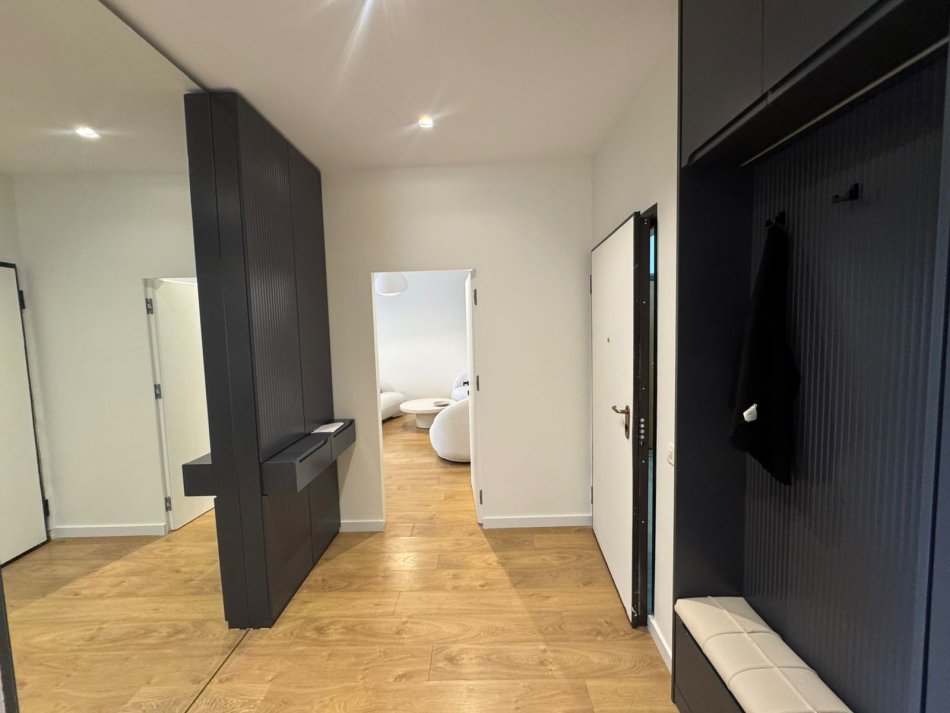 Tirane, jepet me qera apartament 2+1 Kati 1, 80 m² 750 € (Kodra e Diellit)