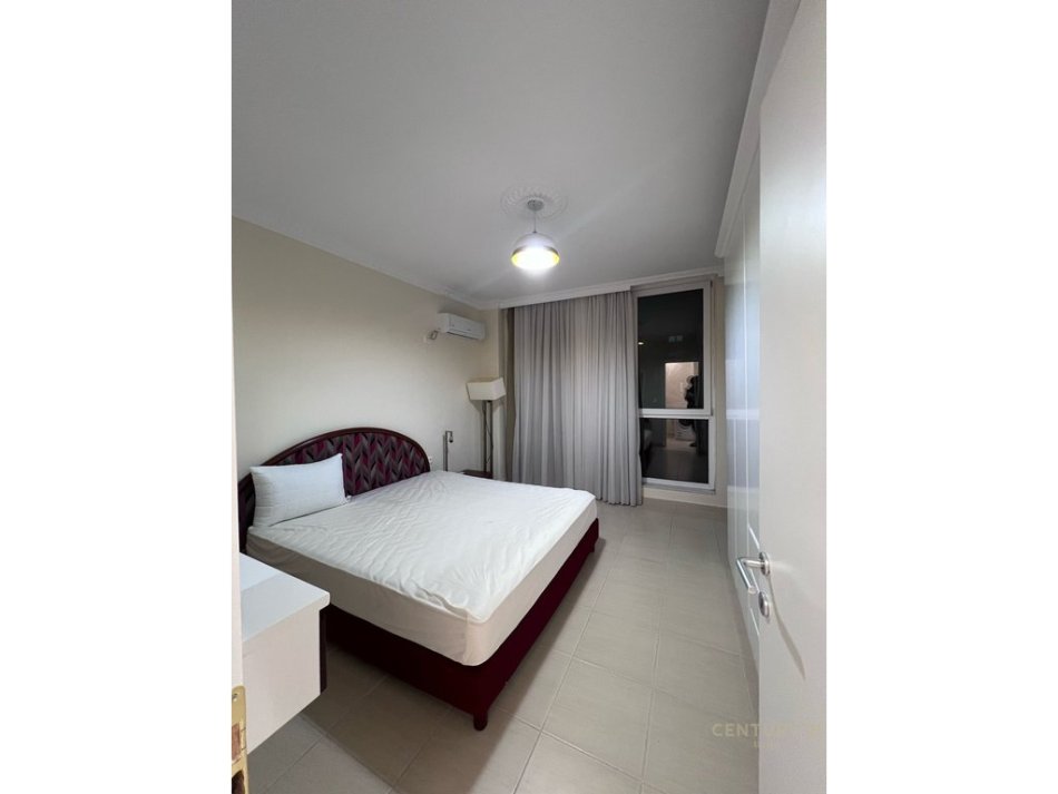 Tirane, jepet me qera apartament 2+1 Kati 6, 116 m² 700 € 