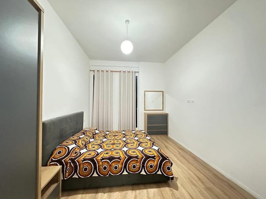 Tirane, jepet me qera apartament 1+1 Kati 7, 76 m² 600 € (Kompleksi Square 21)