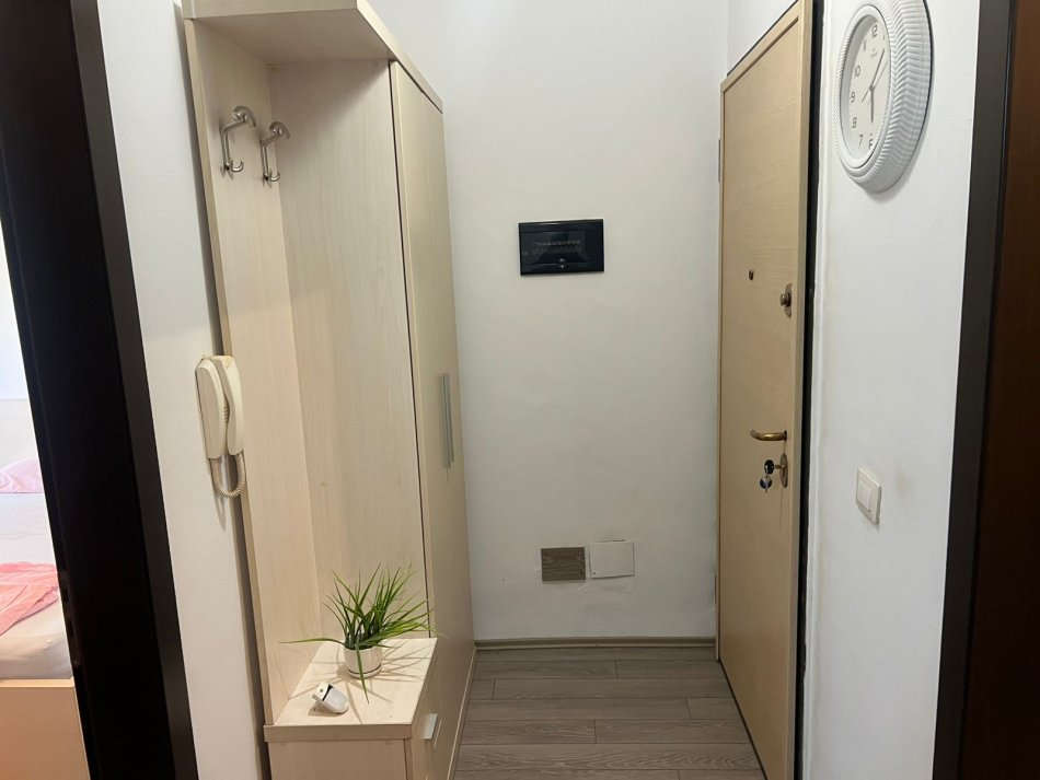 Tirane, jepet me qera apartament 1+1 , 68 m² 500 € 
