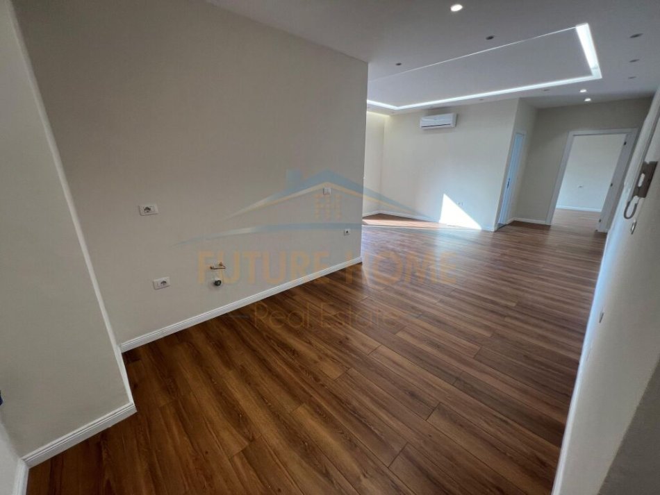 Tirane, jepet me qera apartament 1+1 Kati 2, 70 m² 450 € 