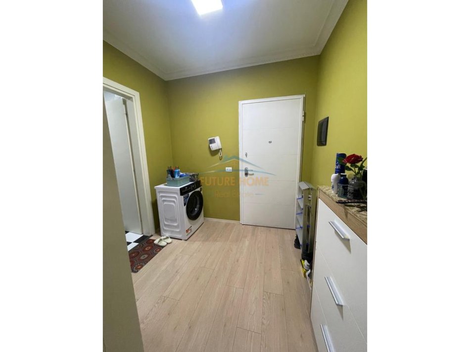 Tirane, shitet apartament 1+1 Kati 2, 74 m² 16.000.000 € 