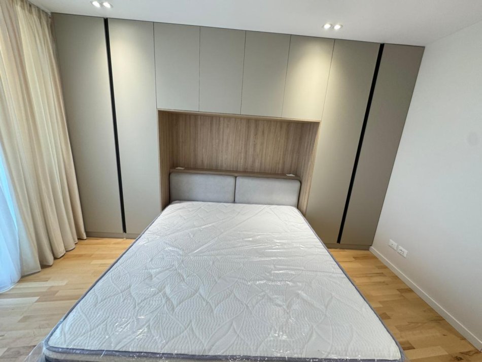 Tirane, shitet apartament 2+1 , 130 m² 410.000 € 