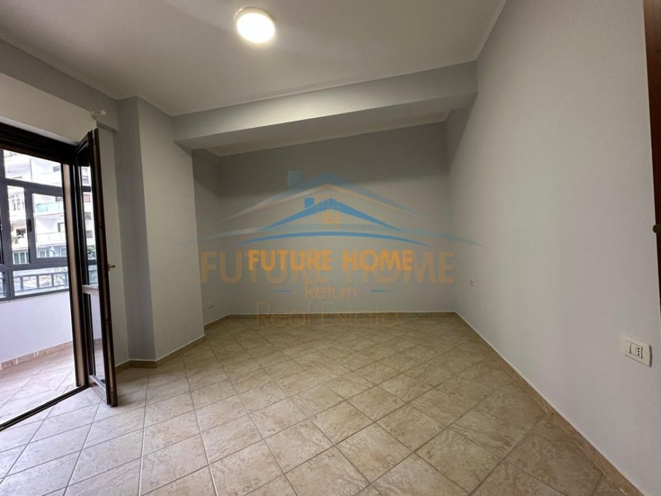 Tirane, shitet apartament 3+1 Kati 1, 142 m² 19.500.000 € 