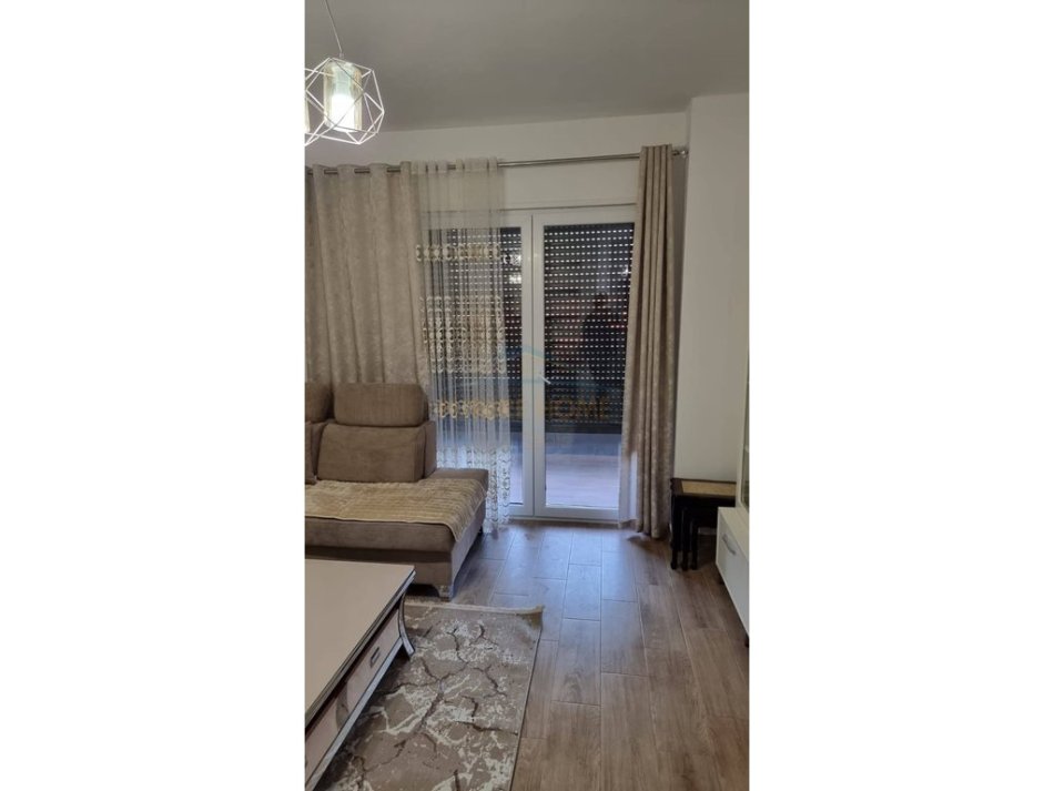Tirane, shitet apartament 1+1 Kati 6, 12.000.000 € 