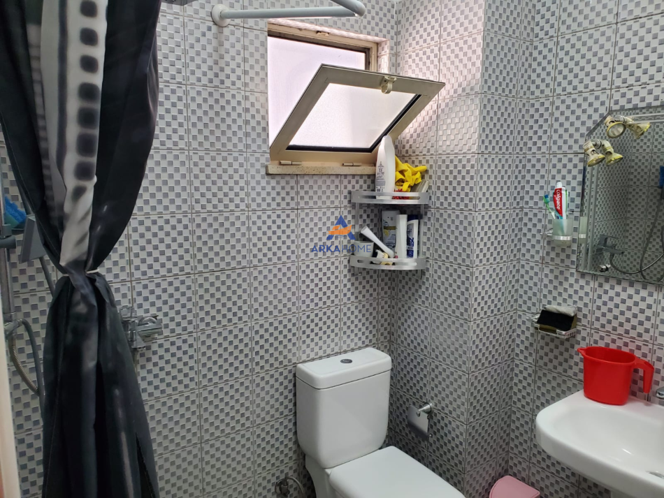 Tirane, shitet apartament 1+1+Ballkon Kati 8, 65 m² 95.000 € (YZBERISHT)