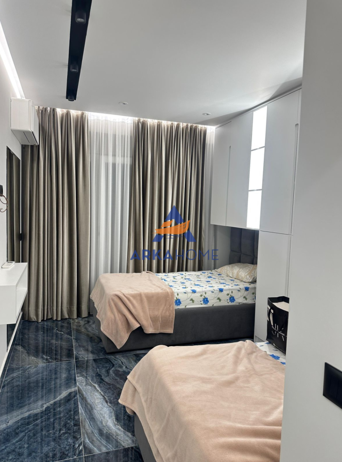 Tirane, jepet me qera apartament 2+1+Ballkon Kati 4, 100 m² 1.500 € 