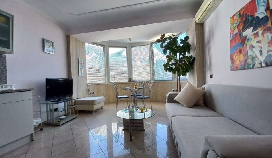 Tirane, jepet me qera apartament 1+1 Kati 4, 61 m² 600 € (Bllok , Fakulteti Juridik)