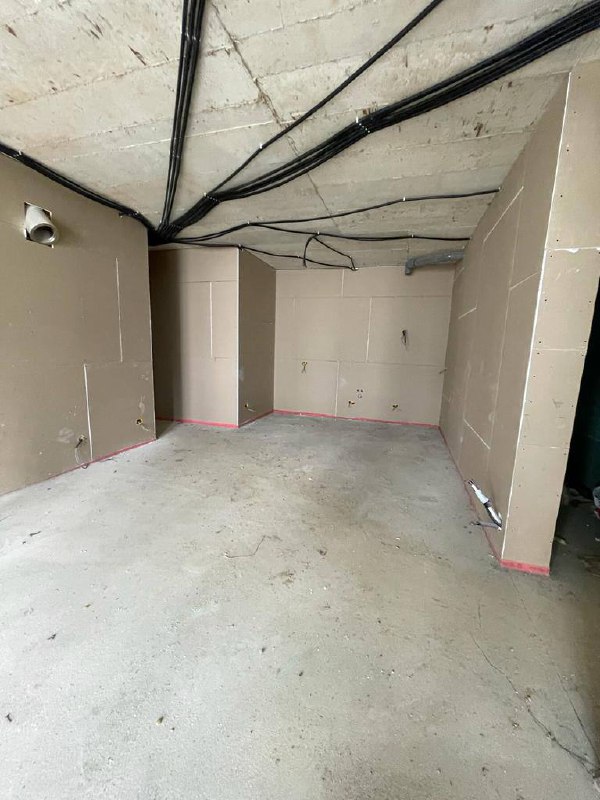 Tirane, shes apartament 3+1+A+BLK Kati 1, 141 m² 299.000 Euro (Liqeni i thate,Kompleksi Fz)