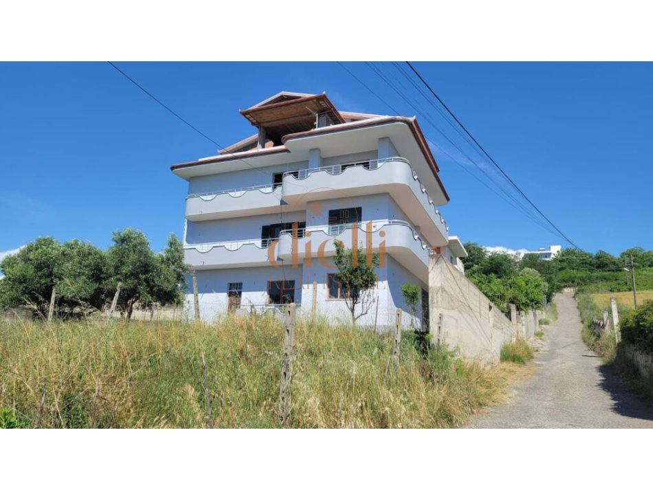 Durres, shitet Vile 3+1 , 585 m² 300.000 € 