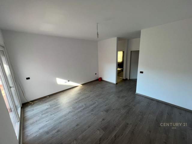 Tirane, shitet apartament 2+1+BLK Kati 3, 167 m² 167.000 Euro (liqeni i thate)