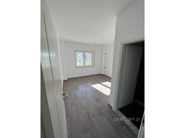 Tirane, shitet apartament 2+1+BLK Kati 3, 167 m² 167.000 Euro (liqeni i thate)