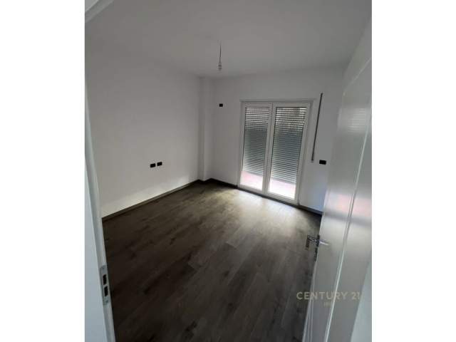Tirane, shitet apartament 2+1+BLK Kati 3, 167 m² 167.000 Euro (liqeni i thate)