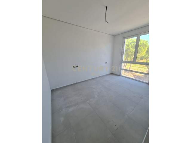 Gjiri Lalezit, shitet apartament ne plazh Kati 2, 100 m² 170.000 Euro