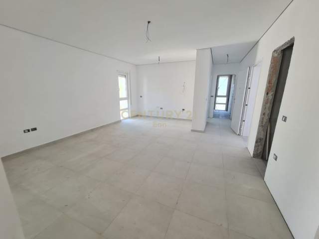 Gjiri Lalezit, shitet apartament ne plazh Kati 2, 100 m² 170.000 Euro
