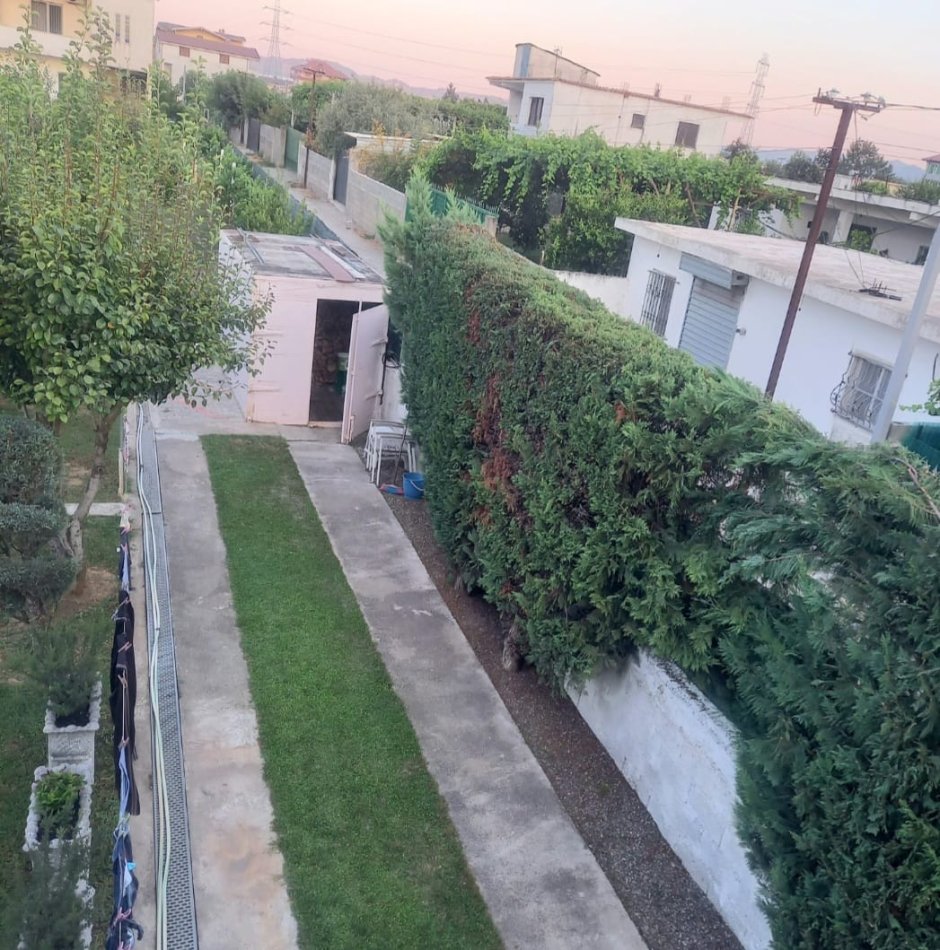 Tirane, shitet Vile 2 Katshe Kati 2, 305 m² 355.000 € (Albanet Kamez)