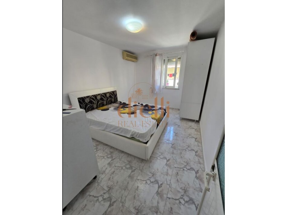Tirane, shitet apartament 1+1+Aneks Kati 3, 50 m² 88.000 € (Rruga Hoxha Tahsim)
